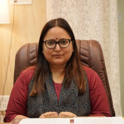 शराब के ठेकों पर प्रतिबंधित प्लास्टिक ग्लास की बिक्री पर डीएम की सख्ती