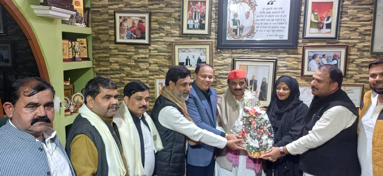 चेयरमैन के आवास पर पहुंचे सपा प्रदेश अध्यक्ष