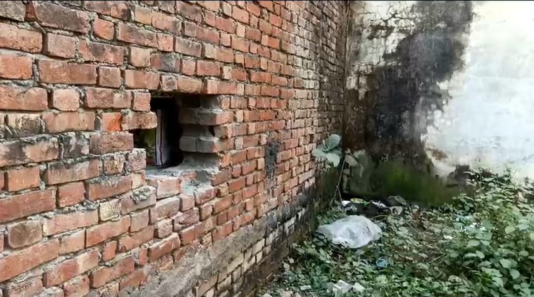 किराना की दुकान मे चोरी, लाखो का सामान पार