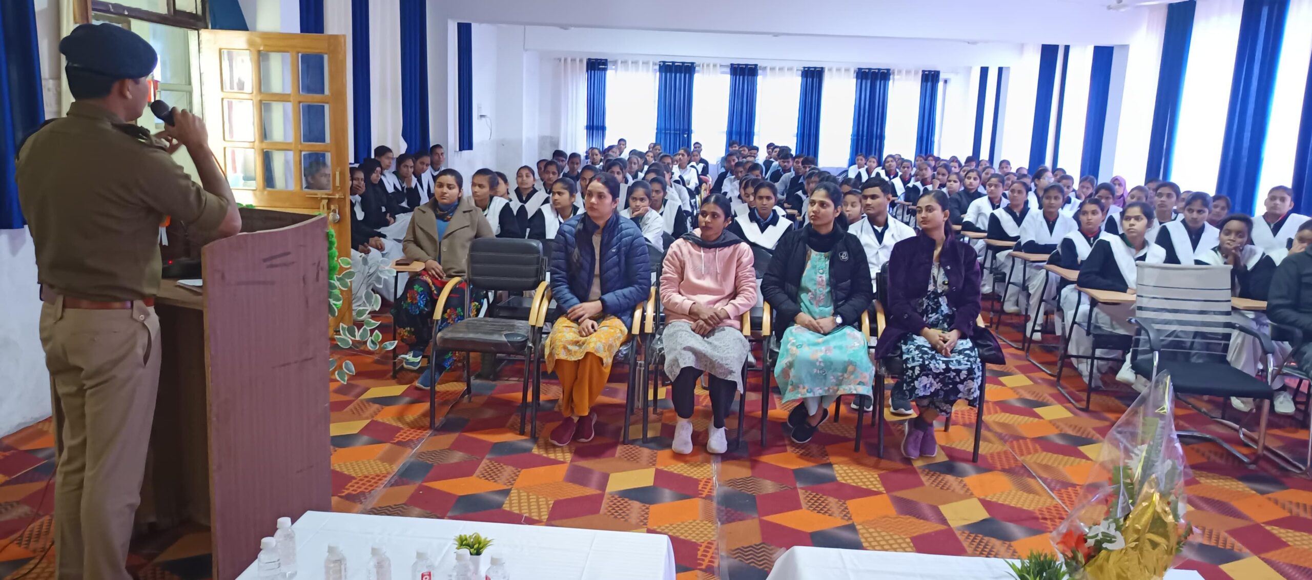 ऑपरेशन “साइबर कवच’’ के तहत अवध हॉस्पिटल एंड ग्रुप ऑफ नर्सिंग कॉलेज में लगा शिविर
