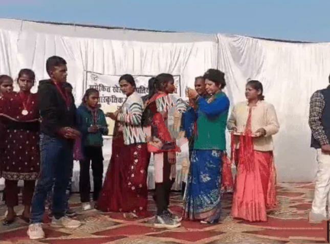 दिव्यांग छात्र -छात्राओं की समेकित खेलकूद प्रतियोगिता हुई