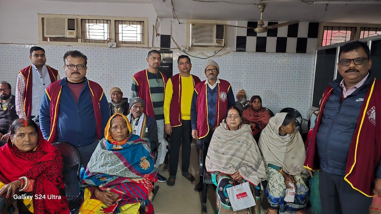 लायंस क्लब गोंडा सेवा द्वारा लगाया गया निःशुल्क शुगर कैम्प