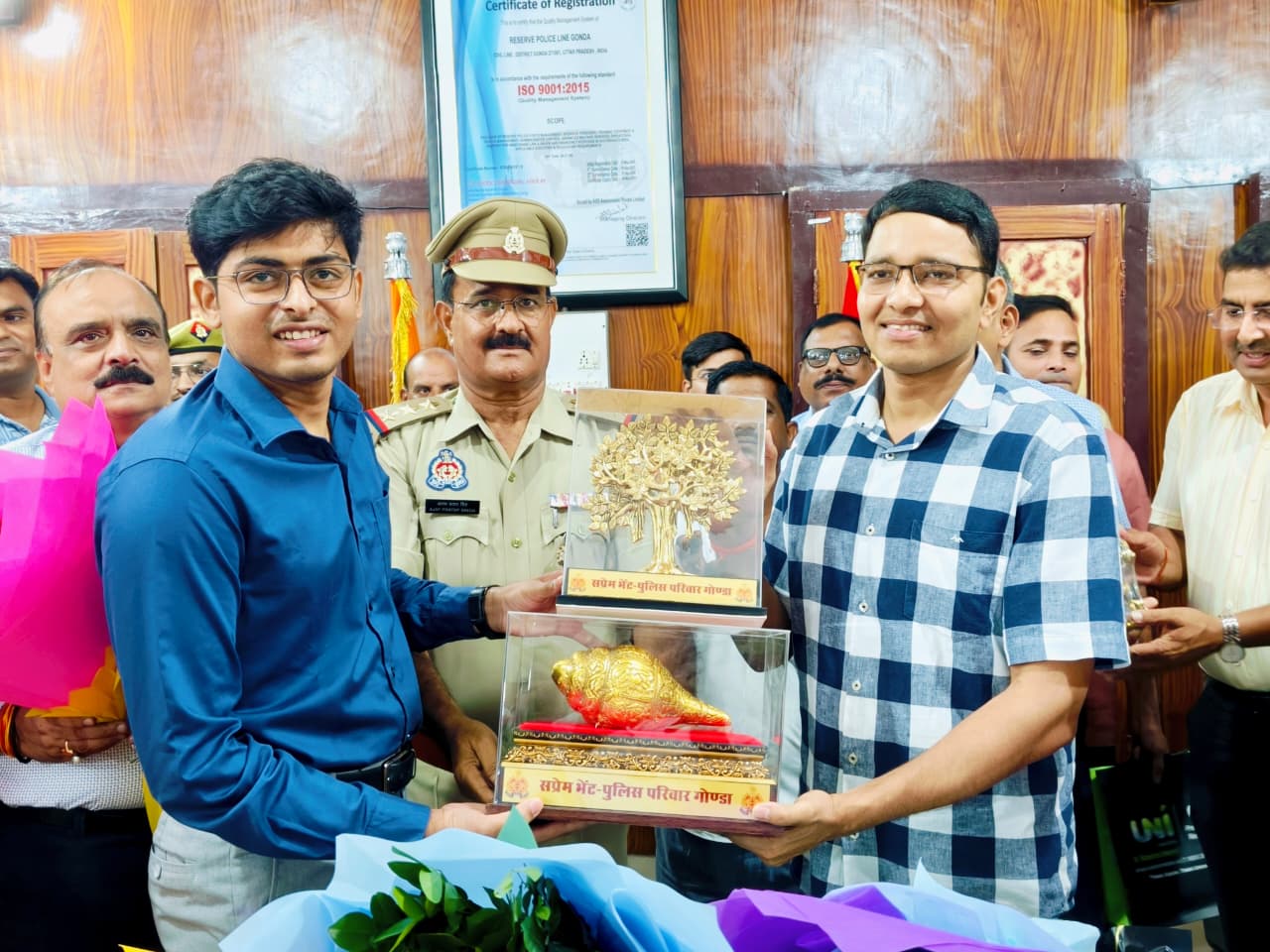 एसपी के स्थानान्तरण के उपरान्त रिजर्व पुलिस लाइन में आयोजित हुआ भावपूर्ण विदाई समारोह का आयोजन