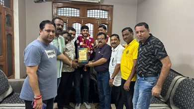 Photo of अंडर-19 टीम की कप्तानी मिलने पर लक्ष्य रायचंदानी का सम्मान