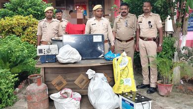 Photo of चोरी का खुलासा, एक गिरफ्तार, एलईडी टीवी, इन्वर्टर समेत सामान बरामद