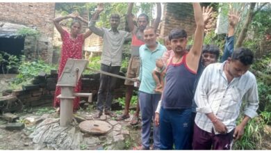 Photo of रामपुर गांव में पेयजल संकट, एक दर्जन हैंडपंप खराब